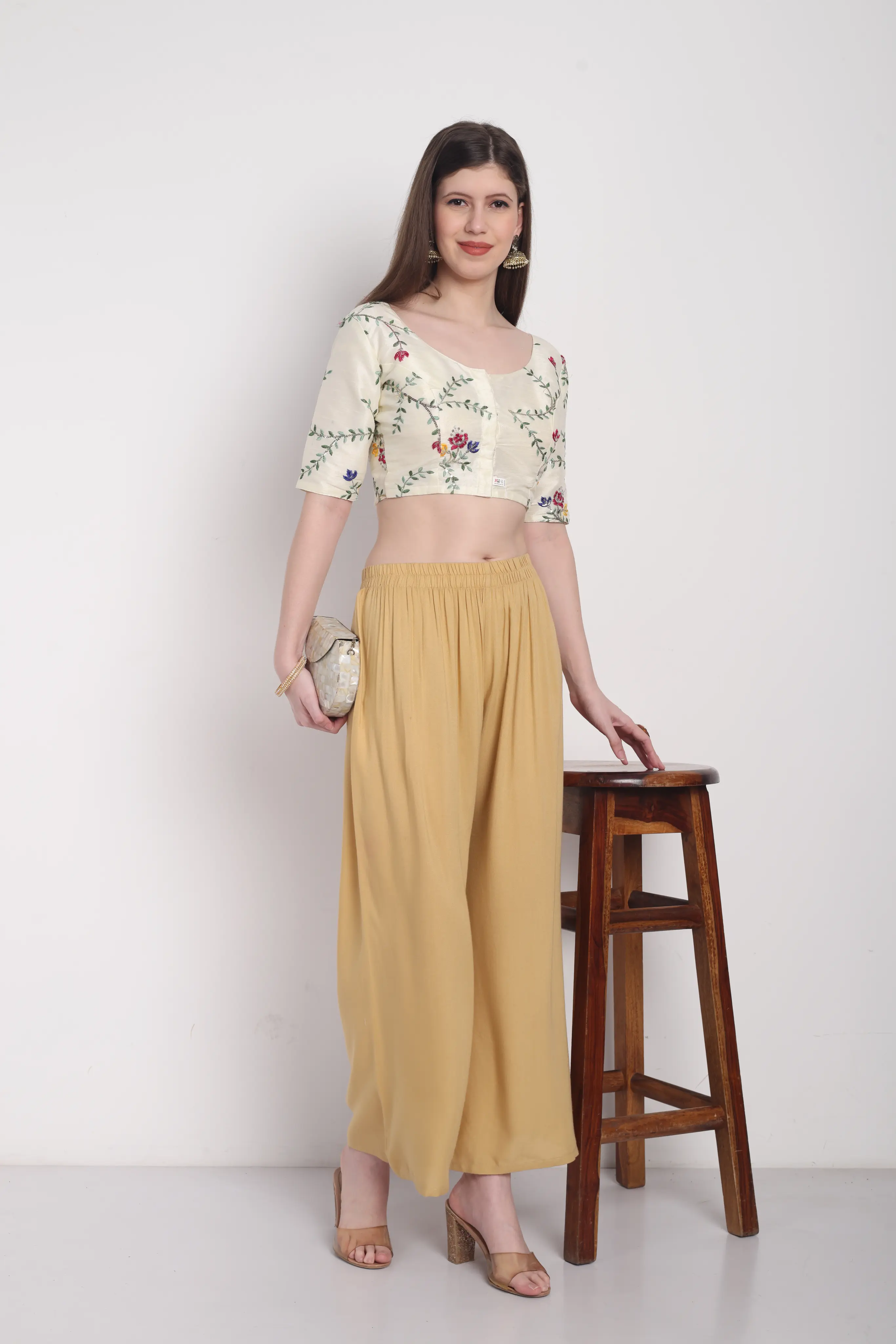 ecomm female shoot